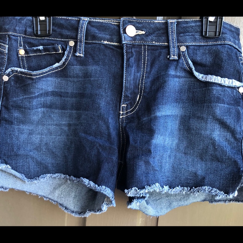 Level 99 Frayed Distressed Dark Denim Shorts 29